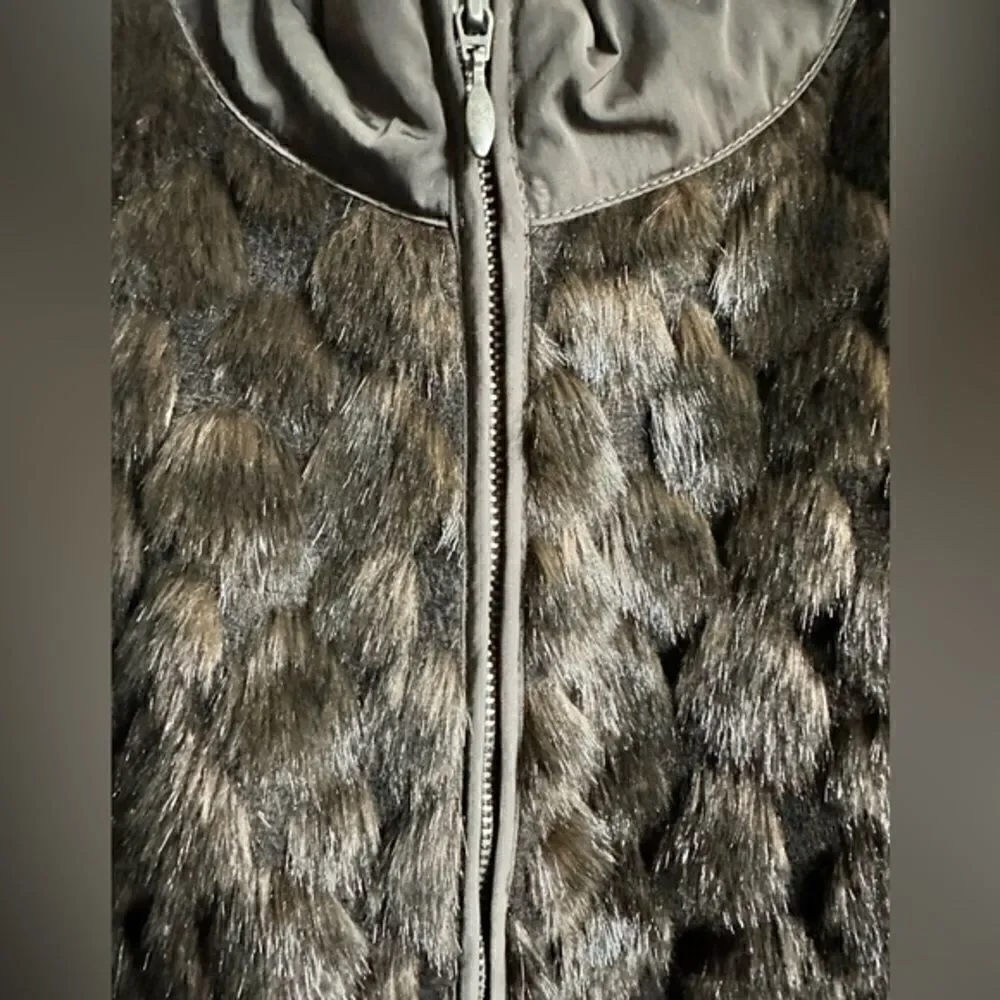 EUC - Chico’s Women’s Brown Faux Fur Vest - Size Large 12/14
